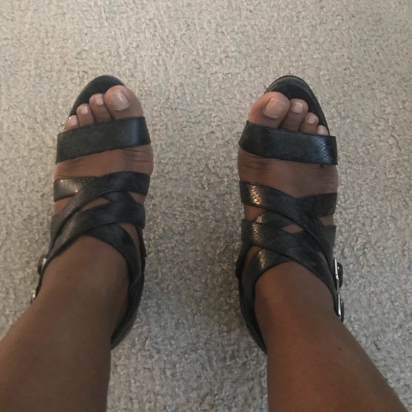 Shoes - Picture 2 of 5